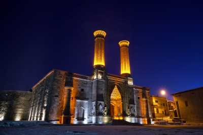 Çifte Minareli Medrese